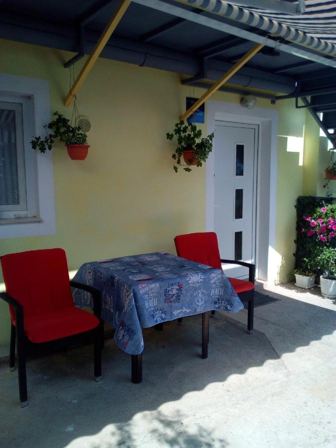 K&K Apartment Кострена Екстериор снимка