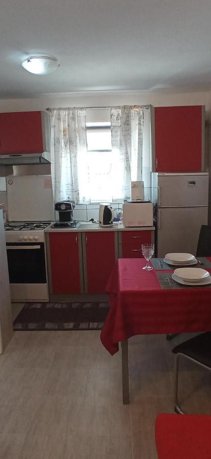 K&K Apartment Кострена Екстериор снимка