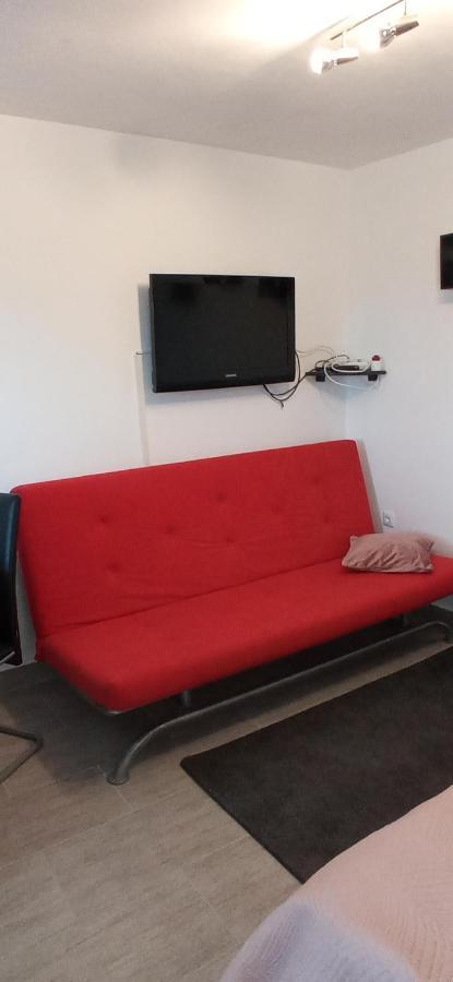 K&K Apartment Кострена Екстериор снимка