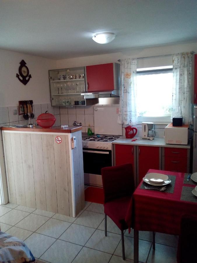 K&K Apartment Кострена Екстериор снимка