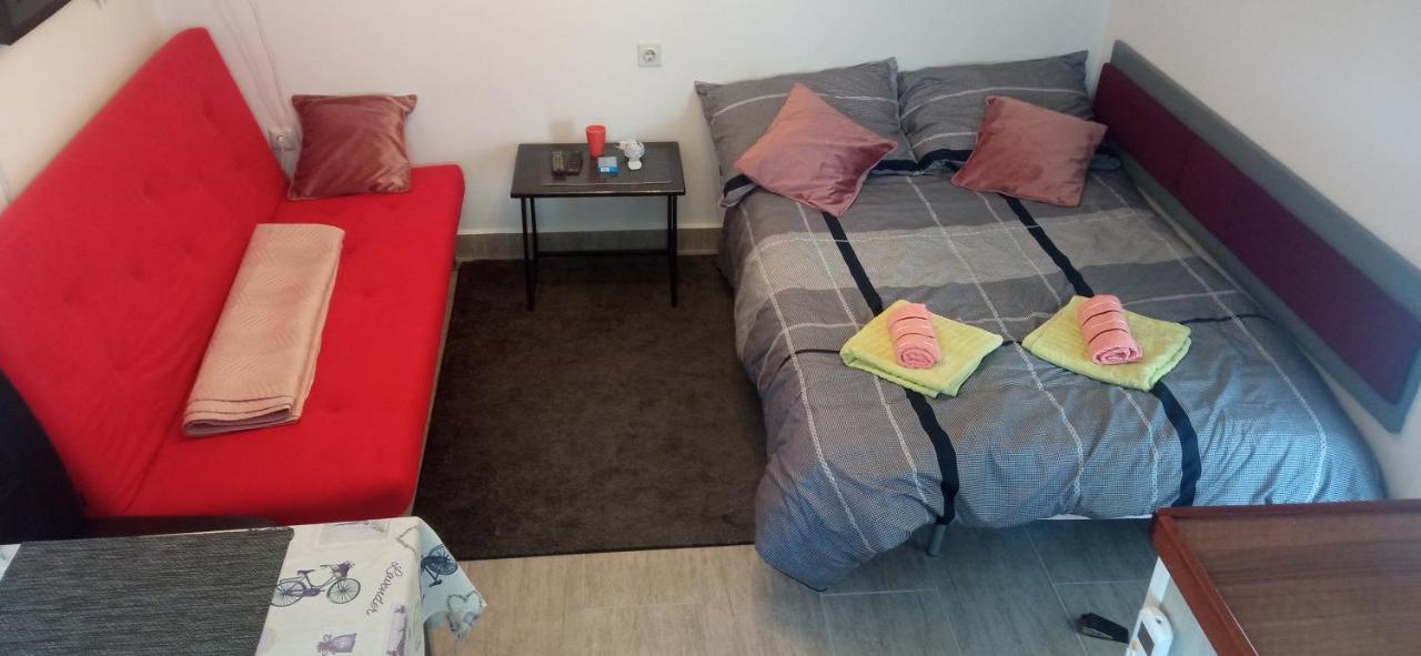 K&K Apartment Кострена Екстериор снимка